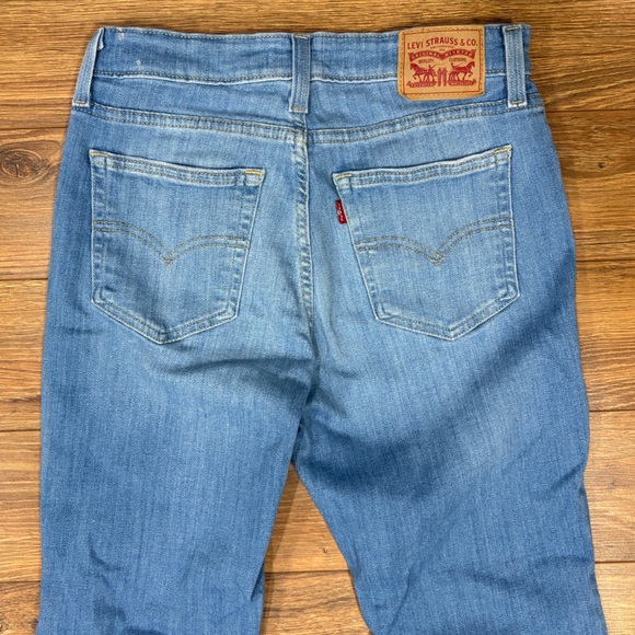 ✨3/$20✨ Levi’s 726 High Rise Flare Jeans - Picture 8 of 10